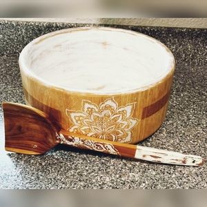 Wooden hand painted shabby chic farmhouse bowl and serving spoon. 12" upcycled